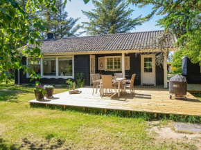6 person holiday home in Ulfborg